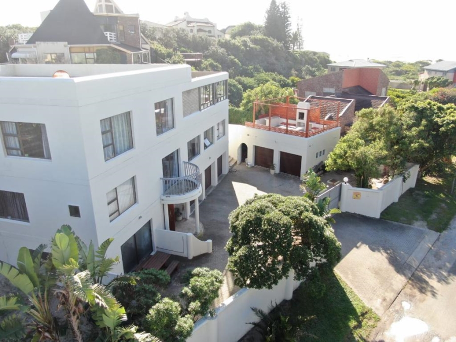 To Let 3 Bedroom Property for Rent in Paradise Beach Eastern Cape